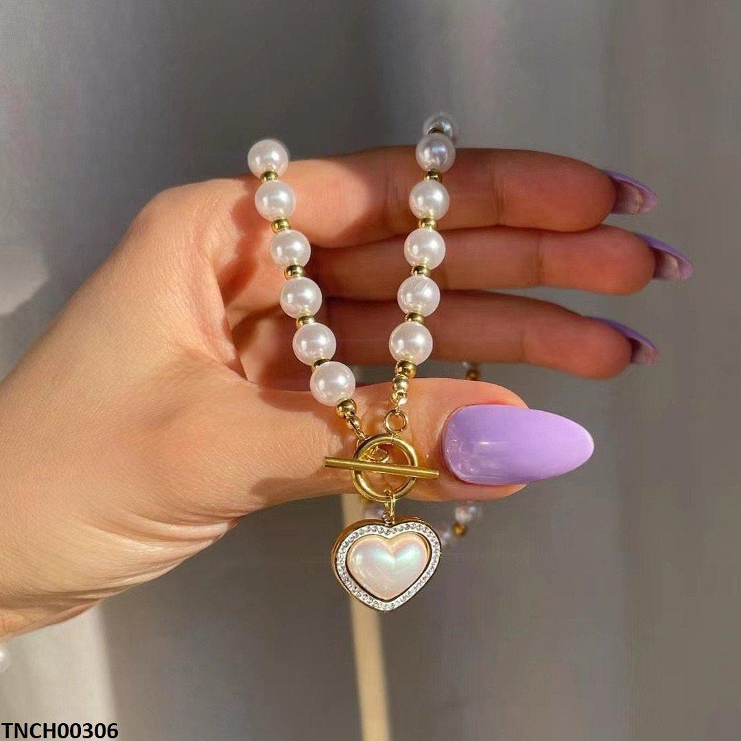Elegant Pearls Heart Charm OT Buckle Necklace for Women