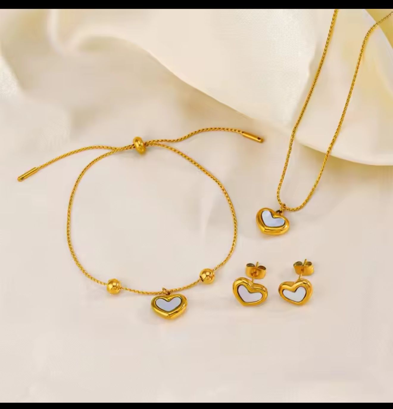 Luxe Heart Aura Jewelry Set – 18K Gold Plated Stainless Steel Necklace, Earrings & Bracelet Set