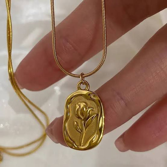 Rose Flower Pendant Necklace