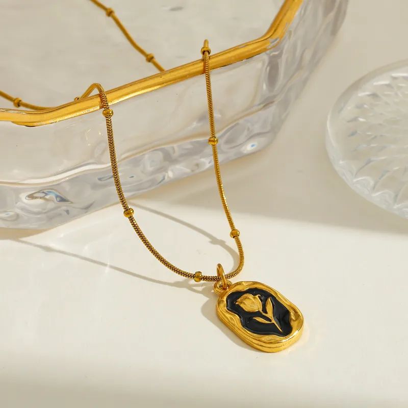 Rose Flower Pendant Necklace