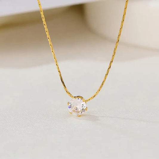 Dainty Solitaire Zircone Pendant Necklace | Stainless Steel