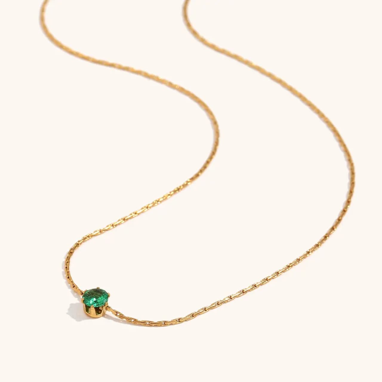 Dainty Solitaire Zircone Pendant Necklace | Stainless Steel