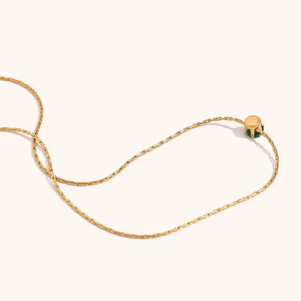Dainty Solitaire Zircone Pendant Necklace | Stainless Steel