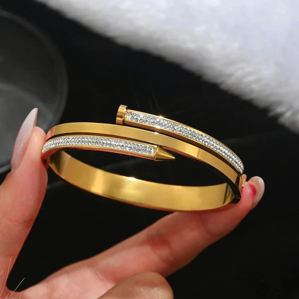 Luxury Nail Hand cuff