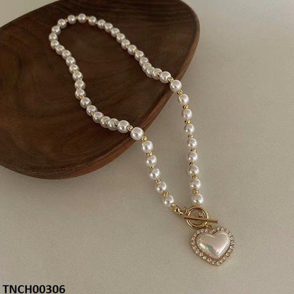 Elegant Pearls Heart Charm OT Buckle Necklace for Women