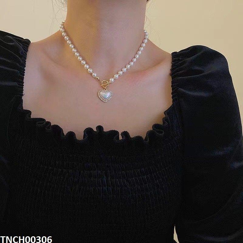 Elegant Pearls Heart Charm OT Buckle Necklace for Women