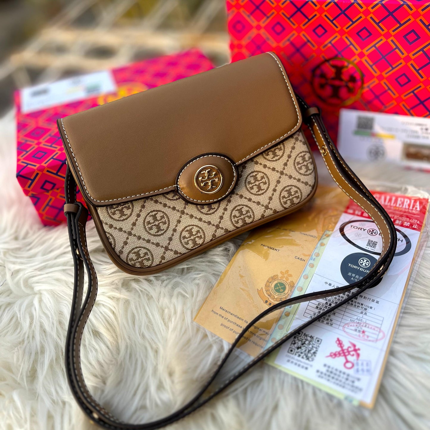 𝗧𝗢𝗥𝗬 𝗕𝗨𝗥𝗖𝗛 – Crossbody Bag 

Premium Quality same as original