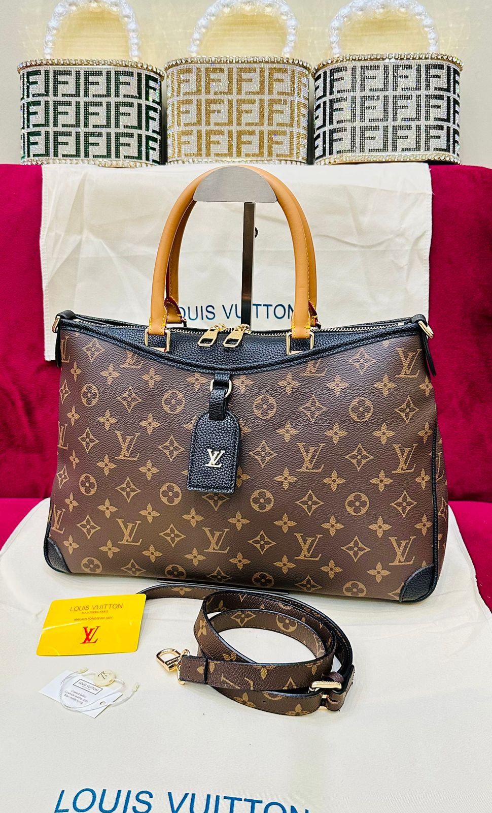 𝗟𝗢𝗨𝗜𝗦 𝗩𝗨𝗜𝗧𝗧𝗢𝗡 | Master Quality – Official Model